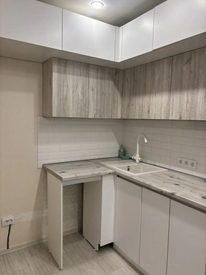 Продам двухкомнатную (2-комн.) квартиру, Ленинградская ул, 9В, Волгодонск г