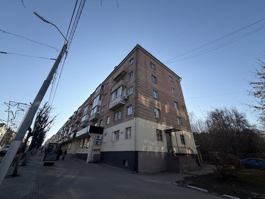 Продам двухкомнатную (2-комн.) квартиру, Ленина пр-кт, 13, Брянск г