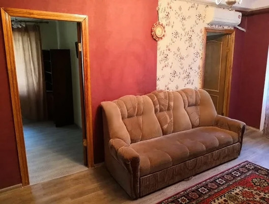 Продам трехкомнатную (3-комн.) квартиру, 2-я Краснодарская ул, 163/3, Ростов-на-Дону г