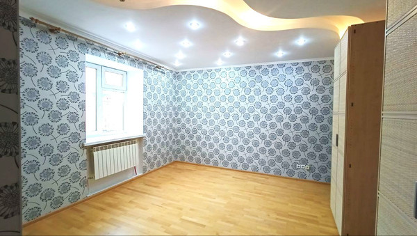 Продам трехкомнатную (3-комн.) квартиру, Комсомольская ул, 29, Ханты-Мансийск г