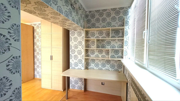 Продам трехкомнатную (3-комн.) квартиру, Комсомольская ул, 29, Ханты-Мансийск г