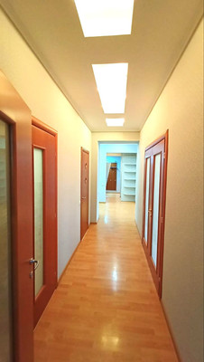 Продам трехкомнатную (3-комн.) квартиру, Комсомольская ул, 29, Ханты-Мансийск г