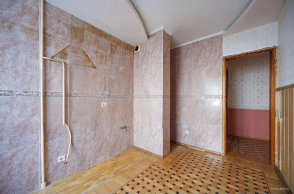 Продам многокомнатную квартиру, Ковыльная ул, 78, Симферополь г