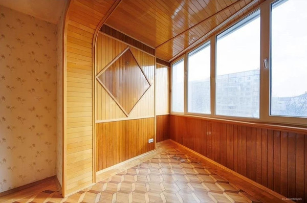 Продам многокомнатную квартиру, Ковыльная ул, 78, Симферополь г