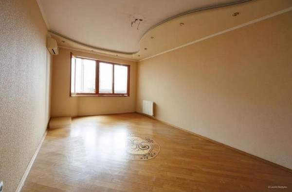 Продам многокомнатную квартиру, Ковыльная ул, 78, Симферополь г