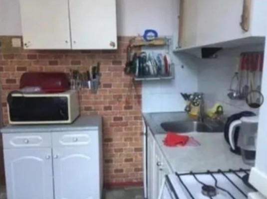 Продам трехкомнатную (3-комн.) квартиру, Железнодорожная ул, 9/15, Горьковская тер.