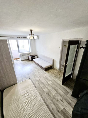 Продам двухкомнатную (2-комн.) квартиру, Гагарина ул, 34, Симферополь г