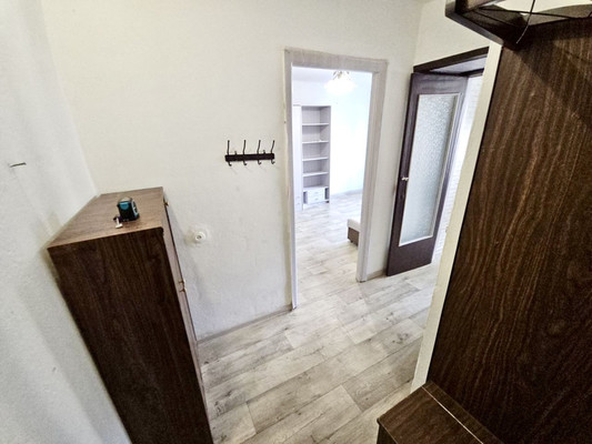 Продам двухкомнатную (2-комн.) квартиру, Гагарина ул, 34, Симферополь г