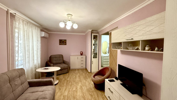 Продам однокомнатную (1-комн.) квартиру, Троллейбусная ул, 3, Симферополь г