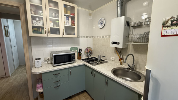 Продам однокомнатную (1-комн.) квартиру, Троллейбусная ул, 3, Симферополь г