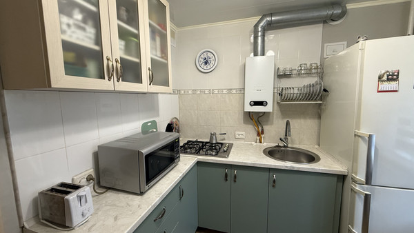 Продам однокомнатную (1-комн.) квартиру, Троллейбусная ул, 3, Симферополь г