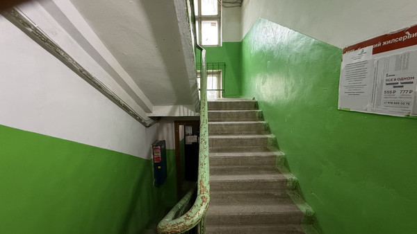 Продам однокомнатную (1-комн.) квартиру, Троллейбусная ул, 3, Симферополь г