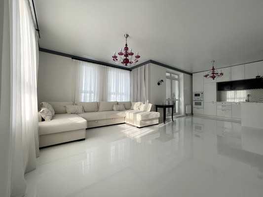 Продам трехкомнатную (3-комн.) квартиру, Революции ул, 22, Пермь г