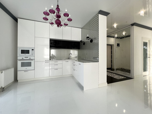 Продам трехкомнатную (3-комн.) квартиру, Революции ул, 22, Пермь г