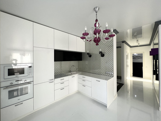 Продам трехкомнатную (3-комн.) квартиру, Революции ул, 22, Пермь г