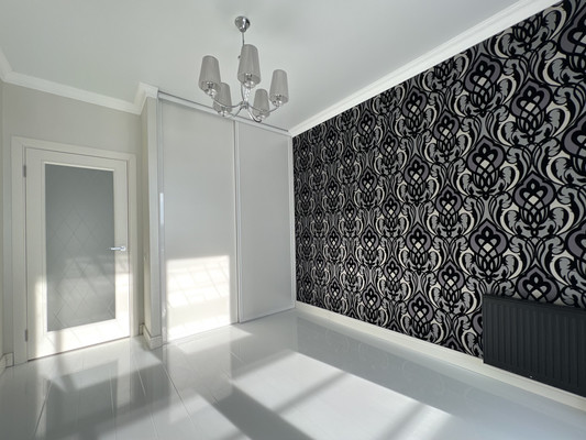 Продам трехкомнатную (3-комн.) квартиру, Революции ул, 22, Пермь г