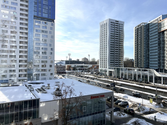 Продам трехкомнатную (3-комн.) квартиру, Революции ул, 22, Пермь г