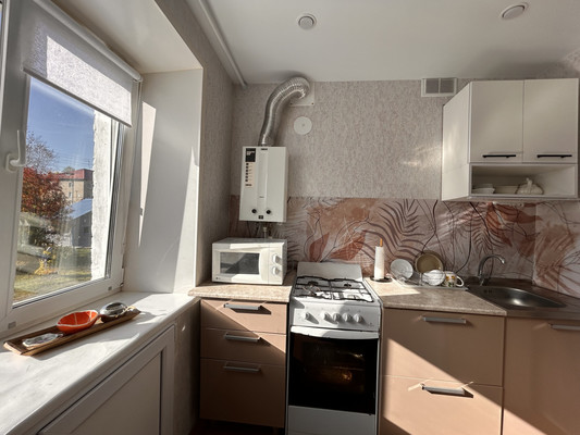 Продам однокомнатную (1-комн.) квартиру, Нефтяников ул, 13, Полазна пгт