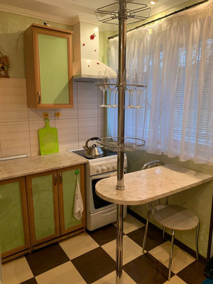 Продам однокомнатную (1-комн.) квартиру, Кирова ул, 136, Ялта г