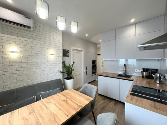 Продам однокомнатную (1-комн.) квартиру, Котанова ул, 2к1, Новороссийск г