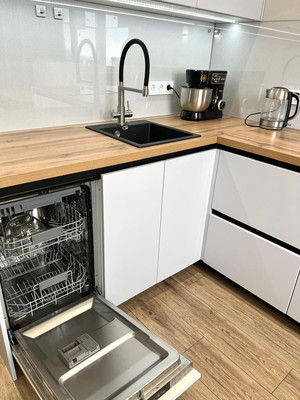 Продам однокомнатную (1-комн.) квартиру, Котанова ул, 2к1, Новороссийск г