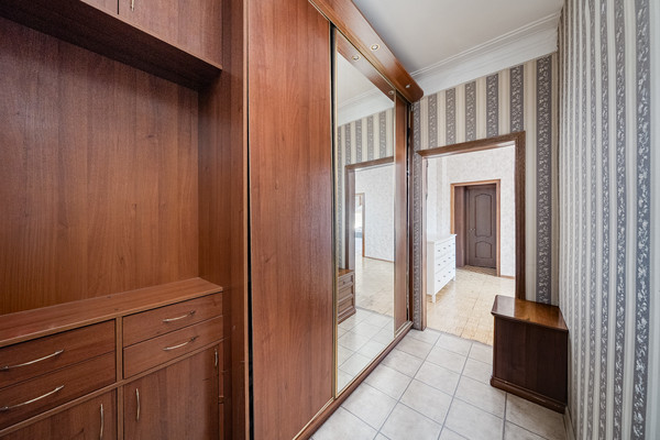 Продам двухкомнатную (2-комн.) квартиру, Маршала Новикова ул, 2к2, Москва г