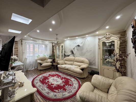 Продам трехкомнатную (3-комн.) квартиру, Советской Армии ул, 138, Армавир г