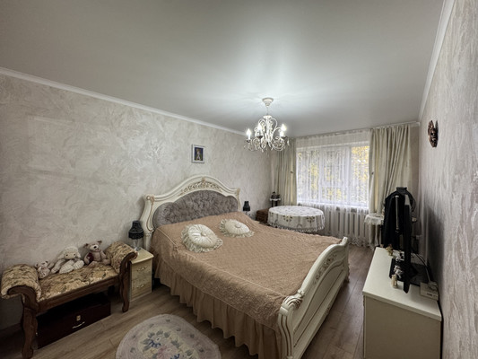 Продам трехкомнатную (3-комн.) квартиру, Советской Армии ул, 138, Армавир г