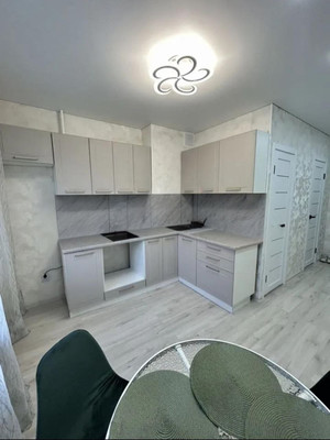 Продам однокомнатную (1-комн.) квартиру, Ковыльная ул, 68, Симферополь г