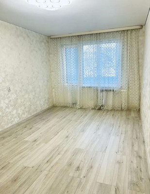 Продам однокомнатную (1-комн.) квартиру, Ковыльная ул, 68, Симферополь г