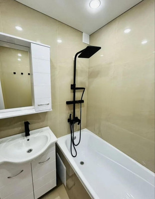 Продам однокомнатную (1-комн.) квартиру, Ковыльная ул, 68, Симферополь г