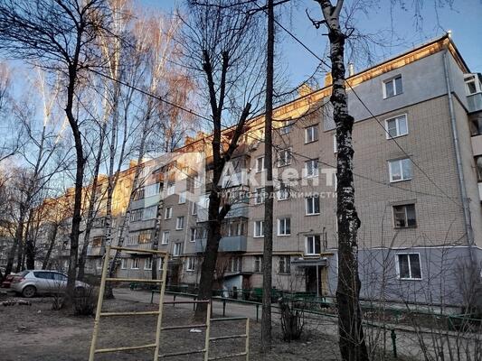 Продам двухкомнатную (2-комн.) квартиру, 2-я Петрозаводская ул, 1А, Иваново г