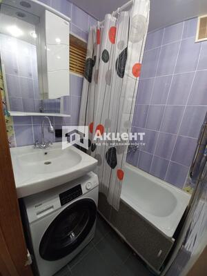 Продам двухкомнатную (2-комн.) квартиру, 2-я Петрозаводская ул, 1А, Иваново г