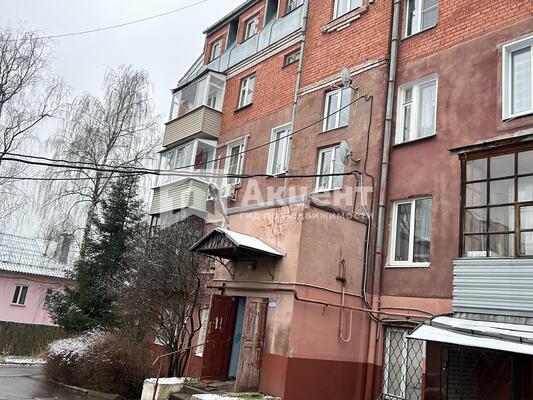 Продам трехкомнатную (3-комн.) квартиру, 2-й Зарядьевский пер, 2/10, Иваново г