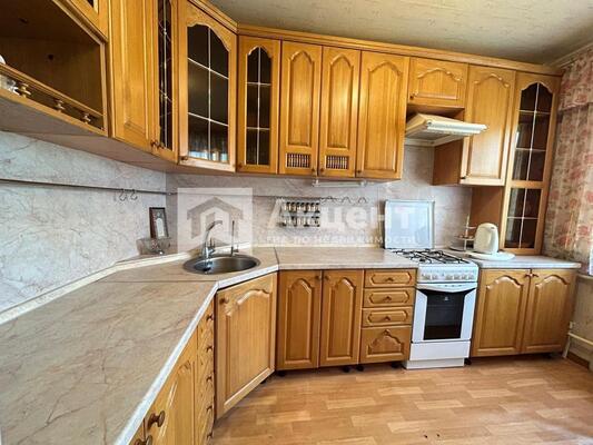 Продам трехкомнатную (3-комн.) квартиру, 2-й Зарядьевский пер, 2/10, Иваново г