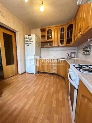 Продам трехкомнатную (3-комн.) квартиру, 2-й Зарядьевский пер, 2/10, Иваново г