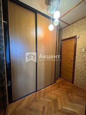 Продам трехкомнатную (3-комн.) квартиру, 2-й Зарядьевский пер, 2/10, Иваново г