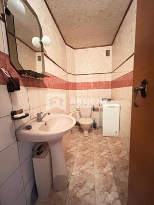 Продам трехкомнатную (3-комн.) квартиру, 2-й Зарядьевский пер, 2/10, Иваново г