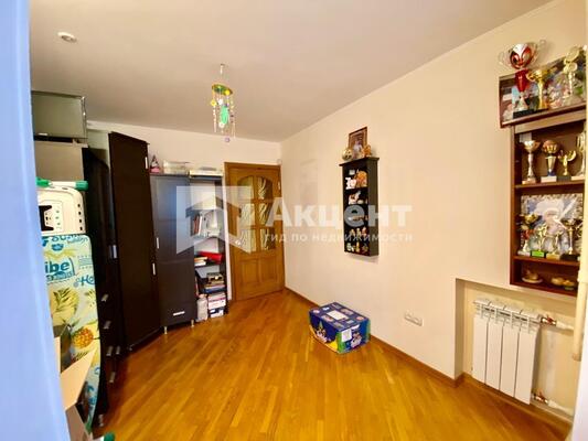 Продам многокомнатную квартиру, Летчика Захарова ул, 21, Иваново г