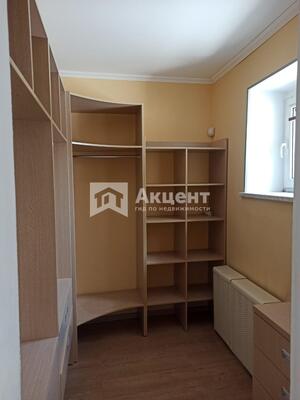 Продам трехкомнатную (3-комн.) квартиру, Педагогический пер, 4, Иваново г