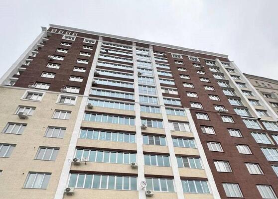 Продам трехкомнатную (3-комн.) квартиру, Красных Зорь ул, 8, Иваново г