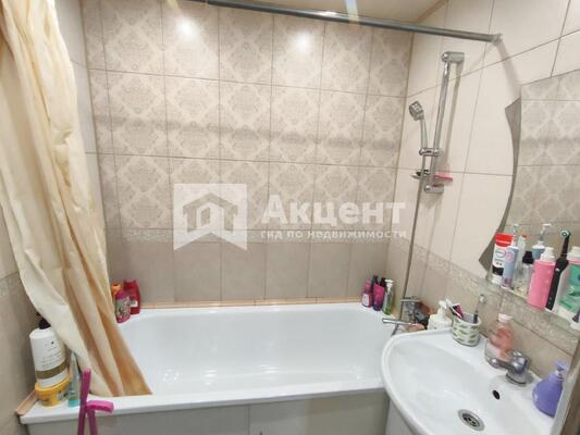 Продам двухкомнатную (2-комн.) квартиру, Кудряшова ул, 106, Иваново г