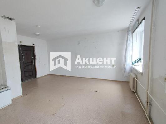 Продам однокомнатную (1-комн.) квартиру, 11, Просторный мкр