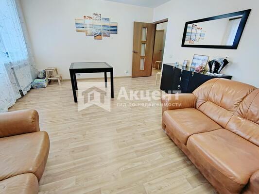 Продам двухкомнатную (2-комн.) квартиру, 3-я Сосневская ул, 120, Иваново г