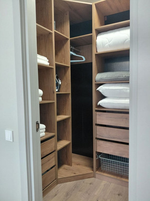 Продам однокомнатную (1-комн.) квартиру, Лаптева ул, 7к3, Московский г