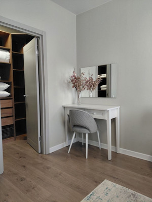 Продам однокомнатную (1-комн.) квартиру, Лаптева ул, 7к3, Московский г