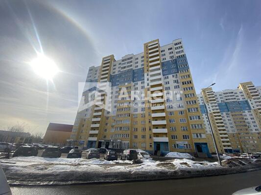Продам трехкомнатную (3-комн.) квартиру, Московский мкр, 14Ак1, Иваново г