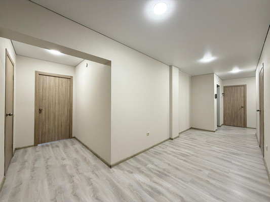 Продам трехкомнатную (3-комн.) квартиру, Московская ул, 12, Нальчик г