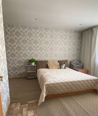 Продам двухкомнатную (2-комн.) квартиру, Ямашева пр-кт, 1019, Казань г