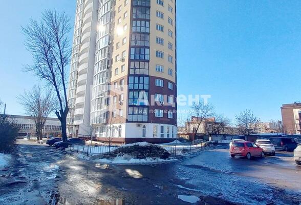 Продам трехкомнатную (3-комн.) квартиру, 10 Августа ул, 85, Иваново г